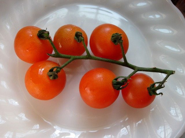 garlic cherry tomatoes