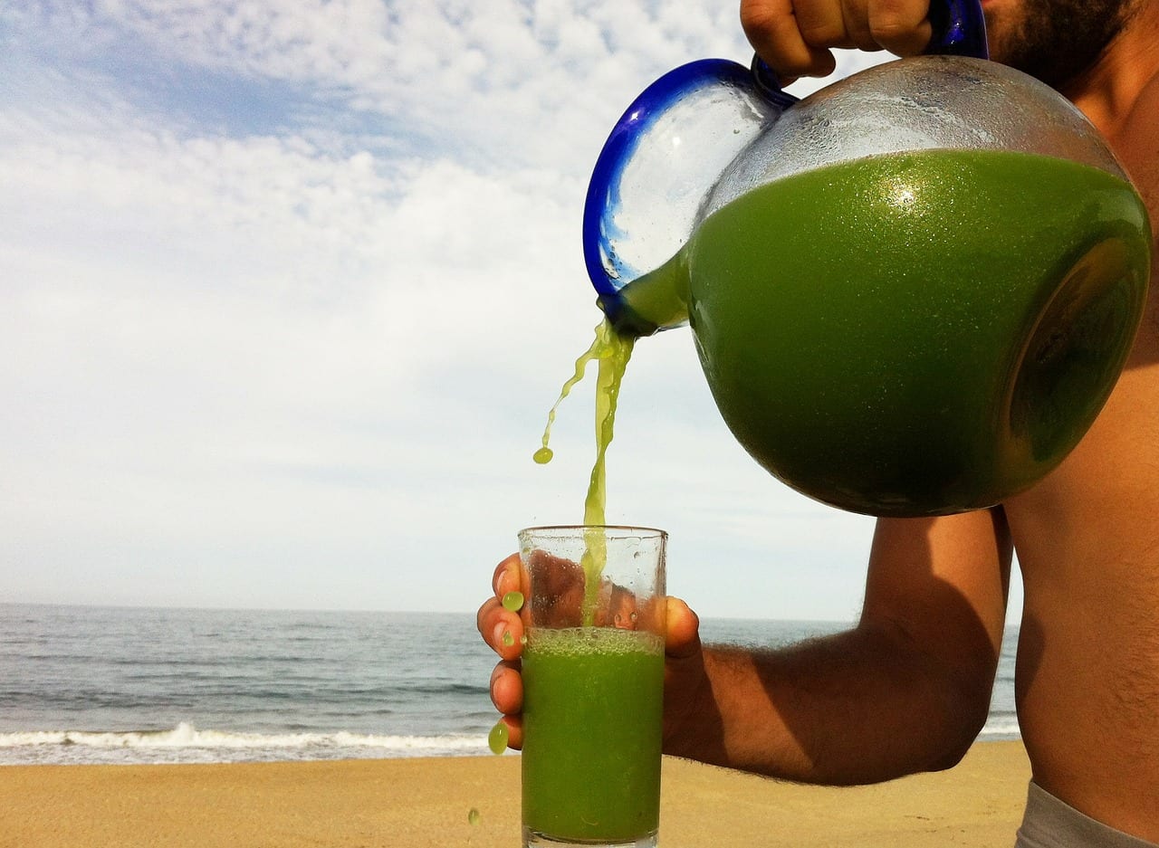 broccoli pineapple juice cool greens juice - jugo de mexico